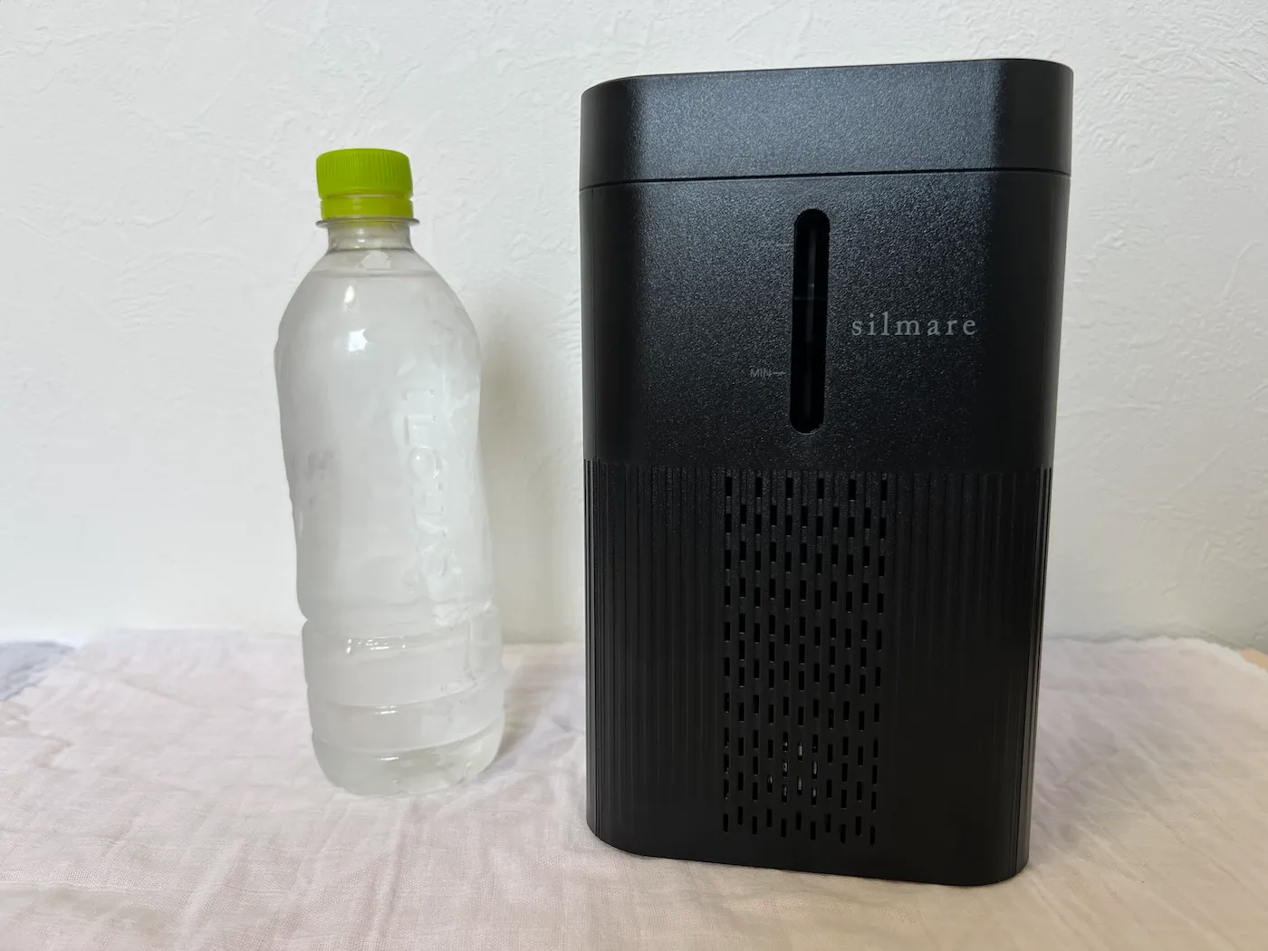 ガウラの水素吸入器「シルマーレパルス120」と500mlペットボトルを並べてみた